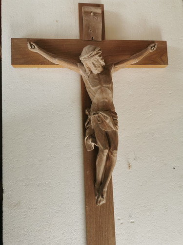 Altes holzkreuz geschnitzt - altes,