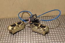 Benelli TNT 1130 Brembo Radial Bremszangen Bremspumpe Staklflex Bremse 100 mm 06