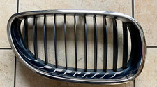 BMW E60 E61 orig. Niere Grill Kühlergrill rechts chrom/schwarz - gebraucht