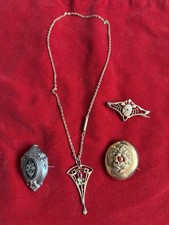 Antiker Schmuck Konvolut – Jugendstil & Biedermeier, 4 Teile – Broschen & Kette