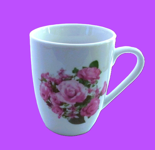 PORZELLAN-KAFFEE-TASSE-ARTE