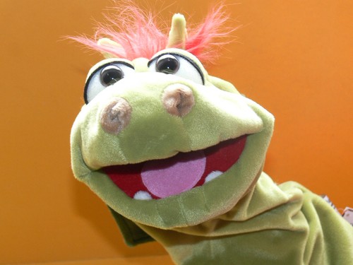 Living puppets gregor der - living,