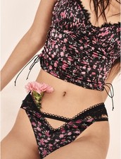 For love and lemons Set