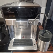 Siemens TE657F03DE EQ.6 plus extraKlasse Kaffeevollautomat - Edelstahl