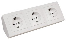 Aufbau Steckdosenblock, 3-fach