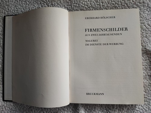Firmenschilder aus zwei - aus,