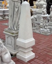 Obelisk, Pinienzapfen,105 cm
