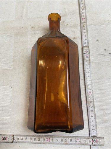 Glasvase braun eckig im - 6-eckig,,