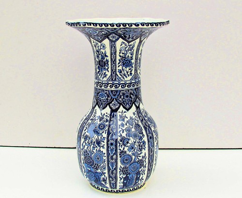 Große trechtervase delfts - ,