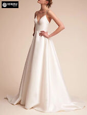 Kleid schlichtes Brautkleid mit kleinem Schlepper Wedding Dress BRID024