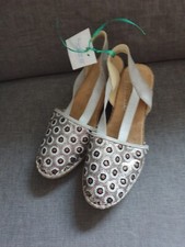 Damenschuhe, Sandalen, Pumps