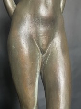 Alte Bronze Statue Weiblicher