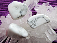 3 Magnesit- Trommelsteine, Gewicht insg. ca. 21 g