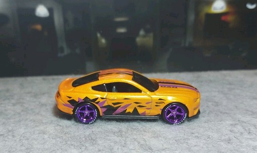Hot wheels 2018 - ford, mustang