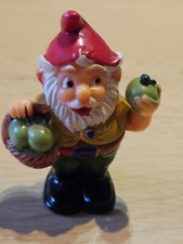 Seltene Ü-Ei-Figur „Ferdi Fallobst“ (helle Korb-Variante, 1994, Ferrero)