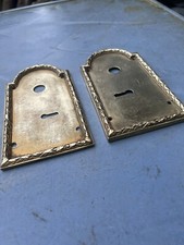 Paar große antike Messingwappen Türschloss Schlüsselloch Grundplatten