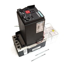 Siemens VL160 Leitungsschalter + Motorantrieb 3VL9300-3MQ00 mit Federspeicher 