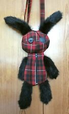 Luv  Bunny's Rucksack  Tasche   rot/schwarz/weiß kariert   mit Felldeko   gothic