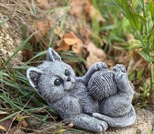 Frostfeste Steinfigur Katze