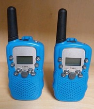 Zwei T-388 Walkie-Talkies -