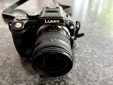 Panasonic LUMIX DMC-G5 16.0MP Digitalkamera - Schwarz, Objektiv H-FS014045