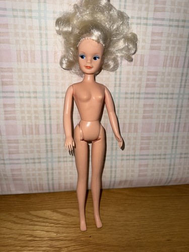 Pedigree sindy puppe smirky - sindy,