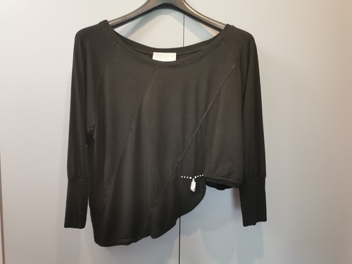 Schwarzer pulli von - schwarzer,