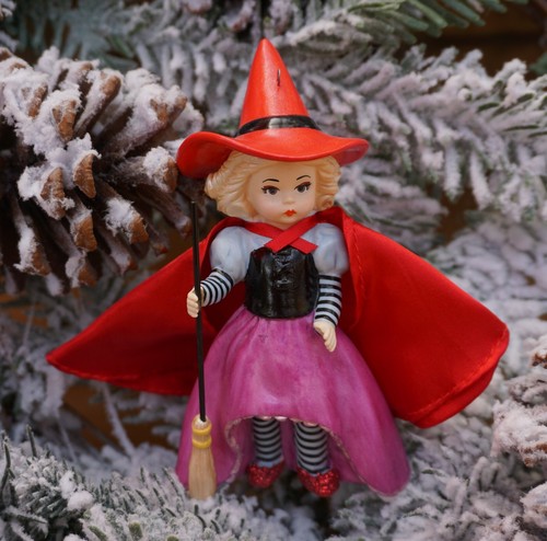 Hallmark keepsake ornament - hallmark,