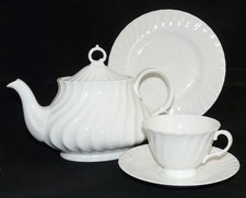 Royal Doulton England fine Bone China Cascade H 5073 uni weiß Teile zur Auswahl