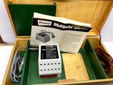 Graupner Ladegerät Nr. 3685 für unterschiedliche Akkus in Holzkiste