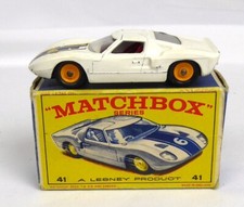 Matchbox  Lesney --  412 FORD