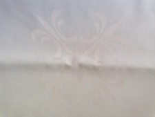 Hellblaue Tischdecke v. Irisette mit weißem und grauen Rand, 160 x 140 cm