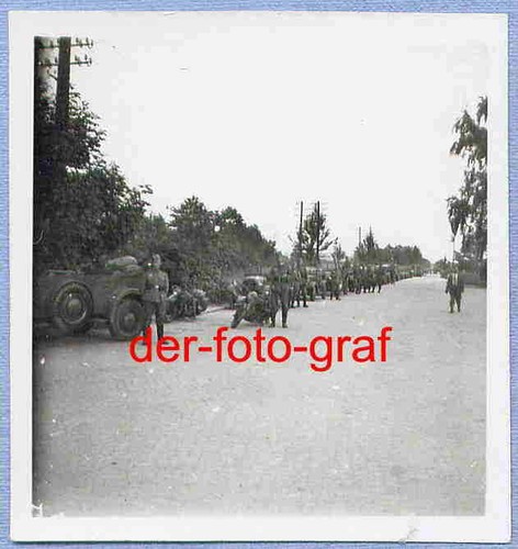 Foto fahrzeugkonvoi vor dem - foto,,