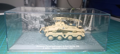 Schwerer panzerspähwagen - schwerer,