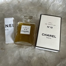 VINTAGE CHANEL NO 19 EAU DE