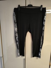 Sporthose mit Bündchen und Statement-Druck Bonprix Gr. 52/54.Bequem