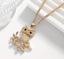 Niedliche Eulen-Anhänger Halskette Strasssteine, vergoldet plattiert Blätter 