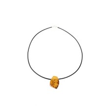 Edler Bernstein geschliffen