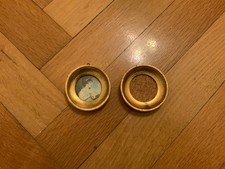 2 alte runde Holz Bilderrahmen