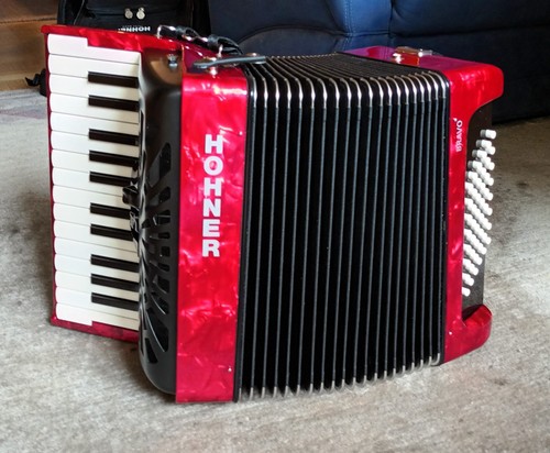 Akkordeon hohner bravo - ii, 48