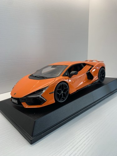 Lamborghini revuelto 2023 - revuelto,,