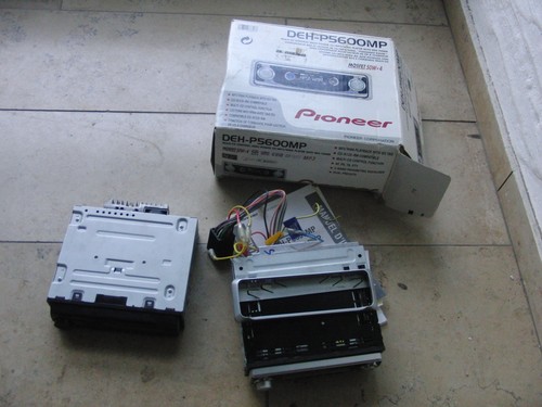 Defekt pioneer cd radio - 2,