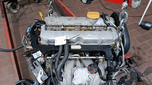 Motor opel zafira - ),