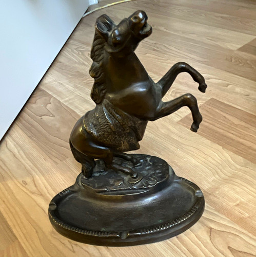 Pferdefigur aschenbecher - pferdefigur,