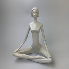 #10263 Yoga Deko Figur Frau Yogasitz Weiß Statue Skulptur 22cm Groß