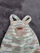 Gehäkelte Latzhose  Gr. 74 (Handarbeit)