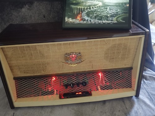 Vintage bluetooth radio - bluetooth,