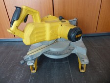 DEWALT Paneelsäge DW777 Kapp- und Gehrungssäge 1800W gebraucht #W