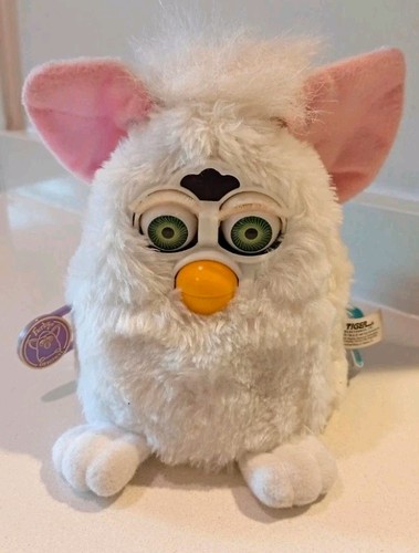 Snowy furby baby - snowy, von