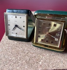 2 Vintage Reisewecker ~ 60er J.  Reiseuhr Grün Gold 7Juwels- Europa + Emes